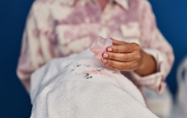 Как удалить акриловую краску с одежды: простые способы и действенные советы