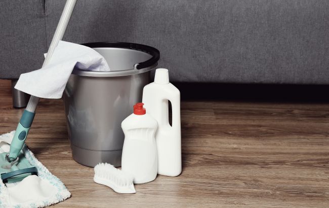Вот почему пол нельзя мыть старой футболкой или полотенцем