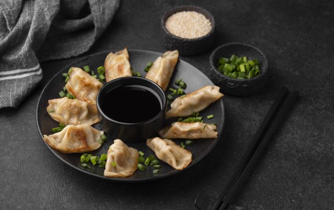Новогодние китайские пельмени цзяоцзы: известный кулинар дал оригинальный рецепт