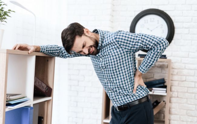 Біль у спині може бути симптомом одного з найважчих видів раку