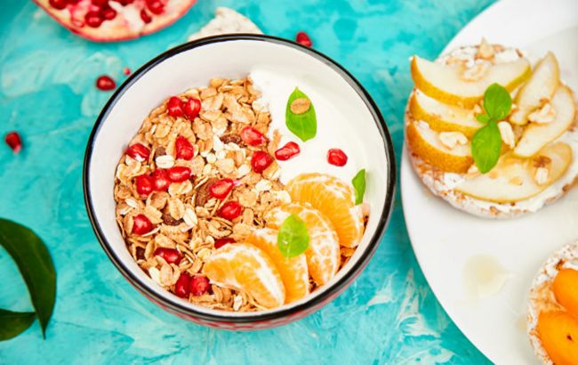 Мюслі не сумісні із фігурою. Тренер розвіяв основний міф про "корисні" сніданки