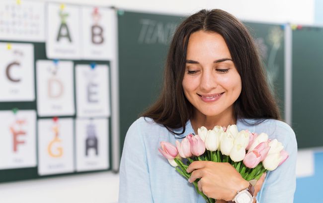 День вчителя 2022: коли і як правильно вітати українських педагогів
