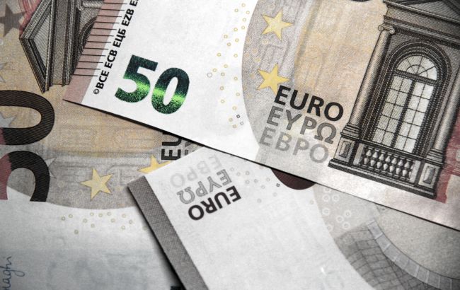 Курс євро падає другий день поспіль