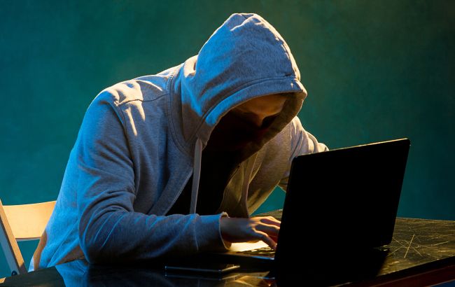 Шахраї можуть виманювати гроші онлайн: як захиститися від кіберзлочинців