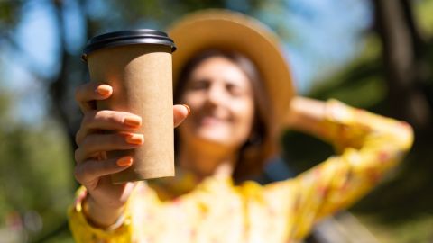 Ученые выяснили, как кофе влияет на наши покупки в магазинах и трату денег