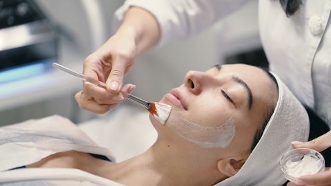 Похід до косметолога вартував українці краси, кар'єри і навіть квартири (відео)