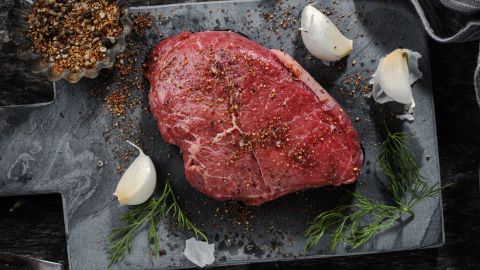 В Україні рекордно подорожчала яловичина: названі ціни і причина