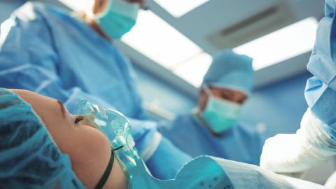 Українка померла, ожила і згадала минуле життя: літала над своїм тілом