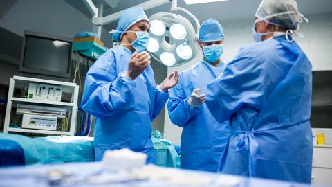 На Волыни двое детей попали на хирургический стол из-за игрушки, оказавшейся в мочевом пузыре