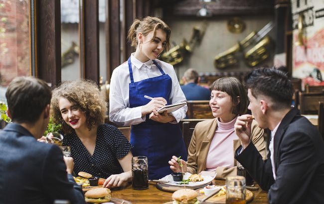 С 2021 года рестораны и кафе обяжут перейти на украинский язык
