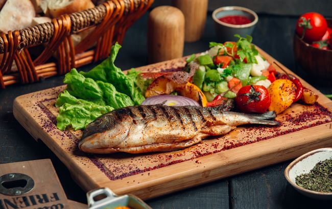 Лікарі назвали найкориснішу рибу: обов'язково додайте в раціон