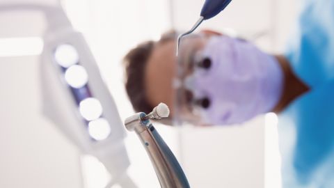 В Виннице после визита к стоматологу мужчина впал в кому и умер