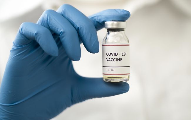 Прививку от коронавируса сделают не всем: кому она противопоказана