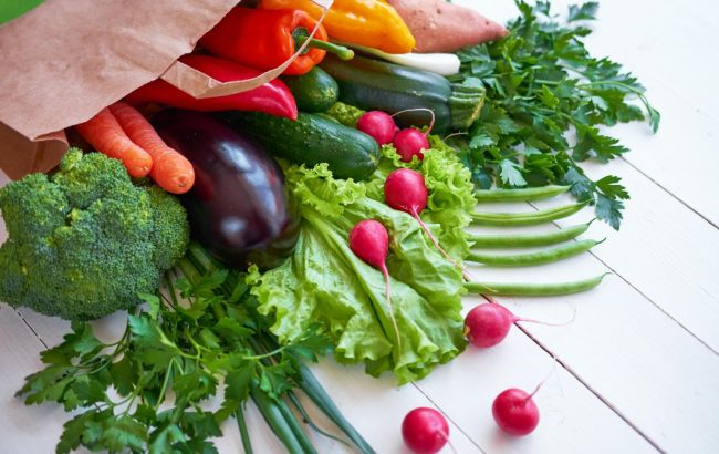 Лікар розповів, які продукти треба їсти у лютому, аби збагатити організм вітамінами (список)