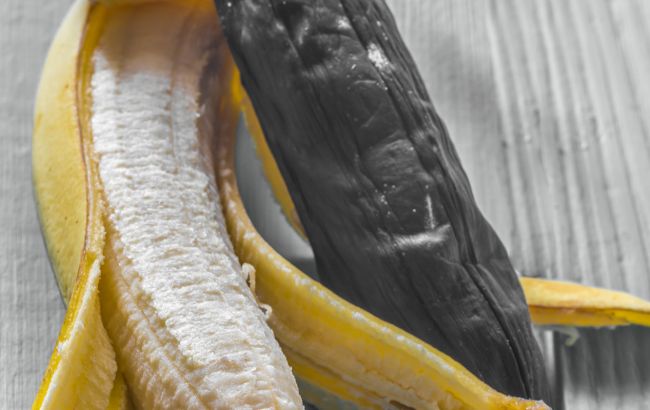 Действительно ли в перезрелых бананах заводятся черви: видео из-под микроскопа