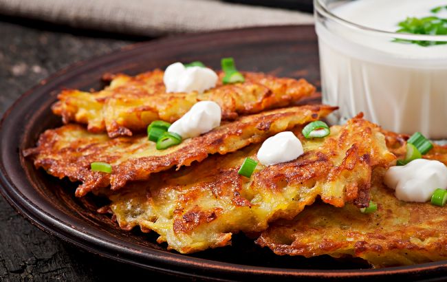 Выйдут идеальными: что добавить в деруны, чтобы они не темнели