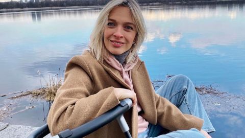 Василиса Фролова впервые показала лицо сына, которому исполнился месяц