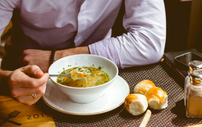 Чи обов'язково суп повинен бути у раціоні: нутриціолог розповіла всю правду