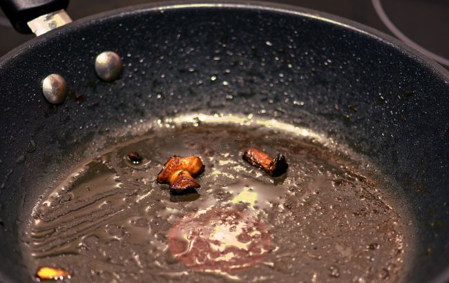 Зачем жарить на сковороде хозяйственное мыло: малоизвестный лайфхак