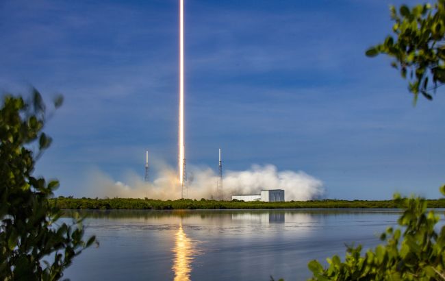 SpaceX відправила у космос єгипетський супутник: відео запуску ракети