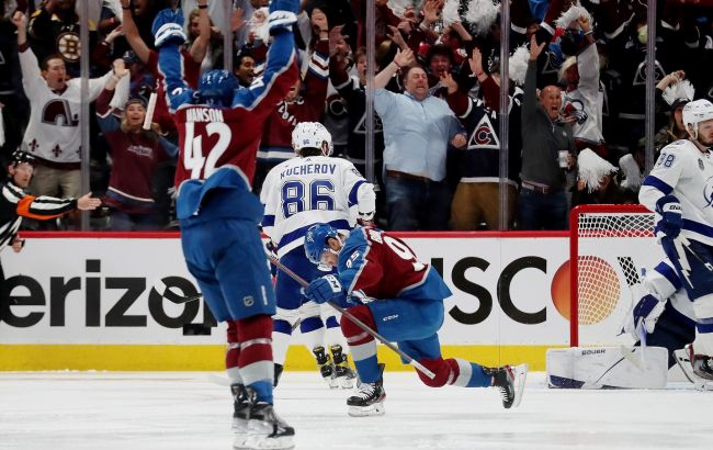 "Колорадо" у першому матчі фіналу Кубка Стенлі дотиснув "Тампу-Бей" в овертаймі