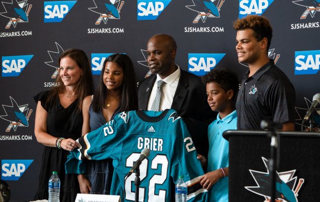 Аутсайдер НХЛ призначив першого в історії темношкірого генменеджера