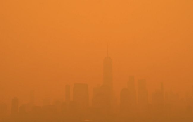 Через пожежі в Канаді Нью-Йорк накрила незвичайна завіса туману