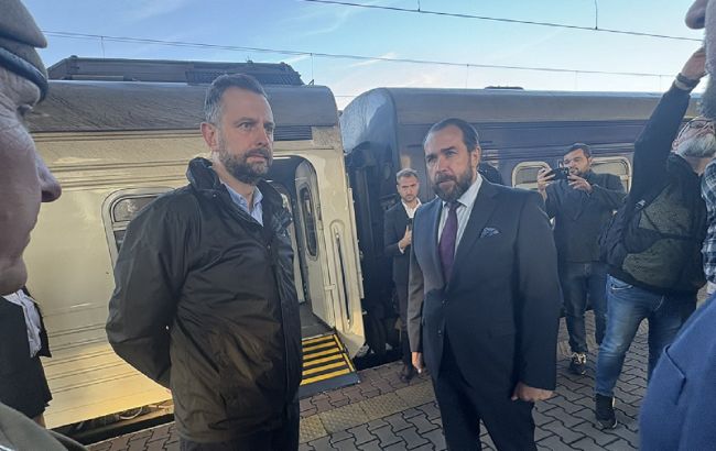 Військова делегація з Польщі на чолі з міністром прибула в Київ