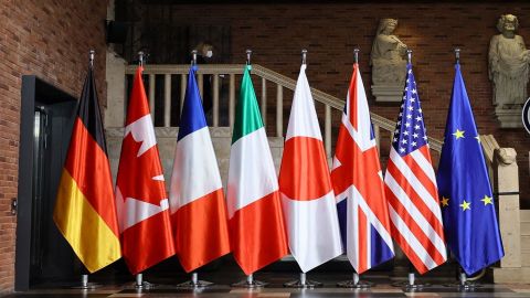 Страны G7 согласовали выделить Украине 39 миллиардов долларов