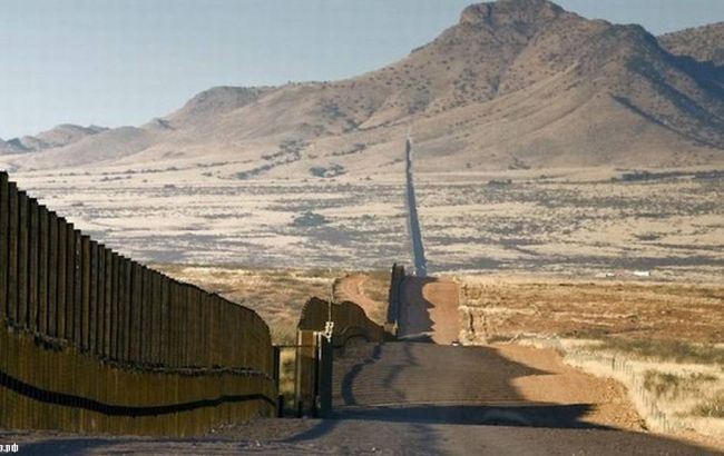 В США объявили требования к стене на границе с Мексикой