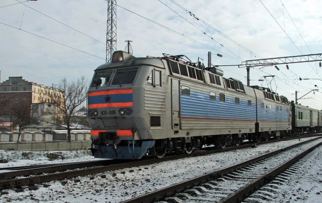 СБУ виявила розкрадання коштів посадовою особою Донецької залізниці