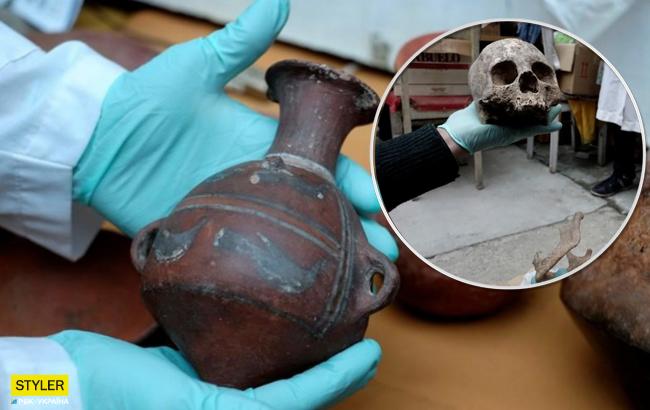 Археологи виявили 500-літні гробниці з артефактами