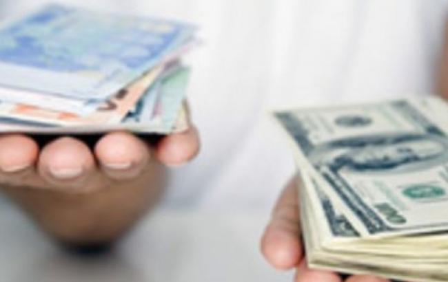 Курс доллара на межбанке 7 июня понизился до 24,97 гривен