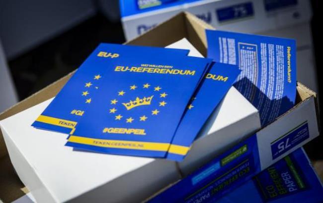 30% голландцев готовы поддержать Украину на референдуме