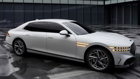 Роскошнее, чем когда-либо: опубликованы первые фото нового премиального седана Genesis от Hyundai