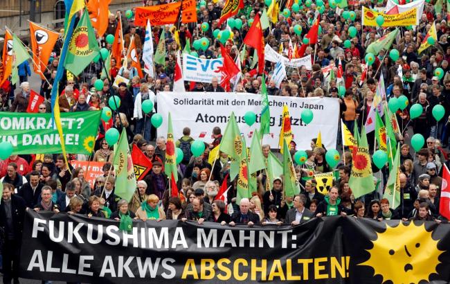 У Німеччині проходить багатотисячна акція проти сучасних тенденцій в сельхозиндустрии