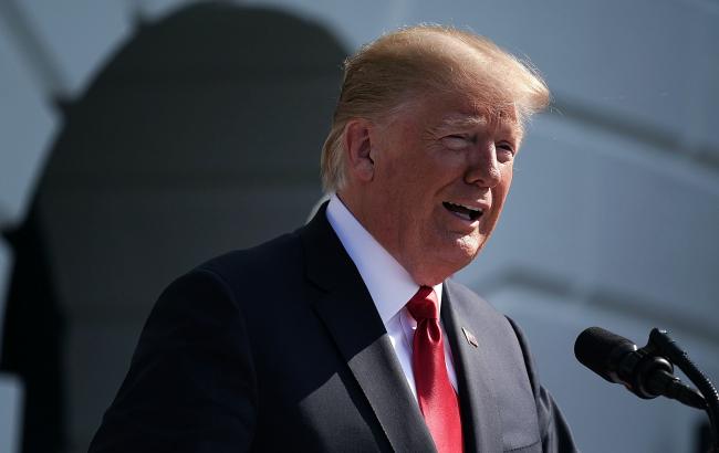 Трамп публічно підтримує конгресмена, підозрюваного у зв'язках з РФ