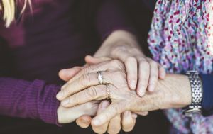 Прощеное воскресенье: какое действие считается грехом и какие слова обязательно надо произнести вслух