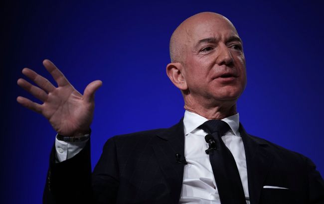 Безос покине пост глави Amazon в день народження компанії