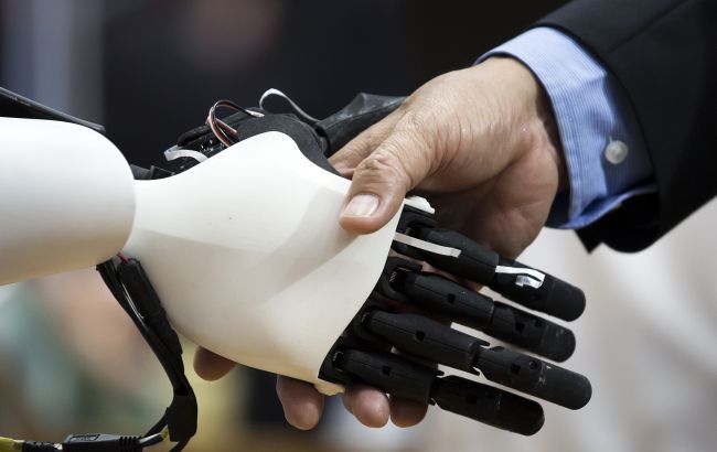 У Китаї роботи-гуманоїди вперше обігнали людей у півмарафоні