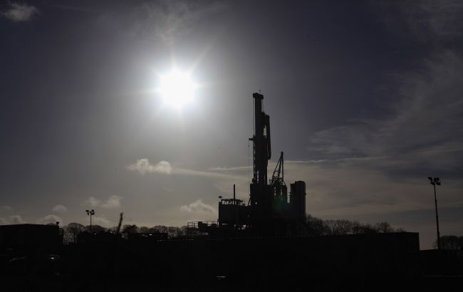 Нефть дорожает на фоне новых санкций против России