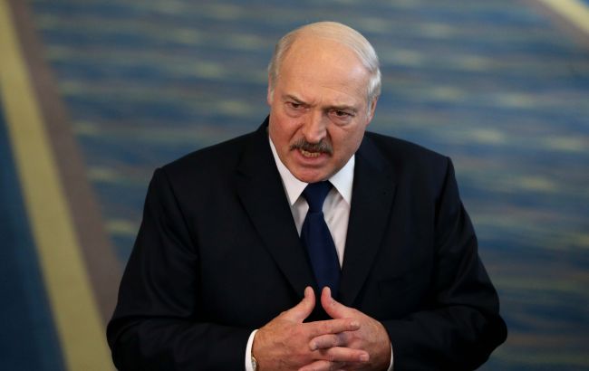 Лукашенко хтось "кинув виклик". Диктатор обізвав Зеленського і пригрозив "місцевим мерзотникам"