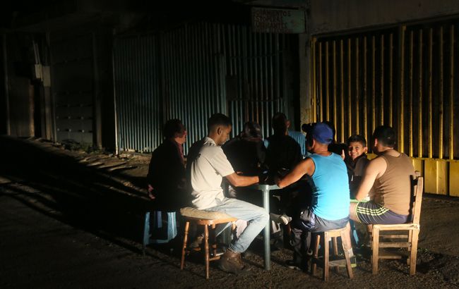 В Венесуэле снова произошло масштабное отключение электричества