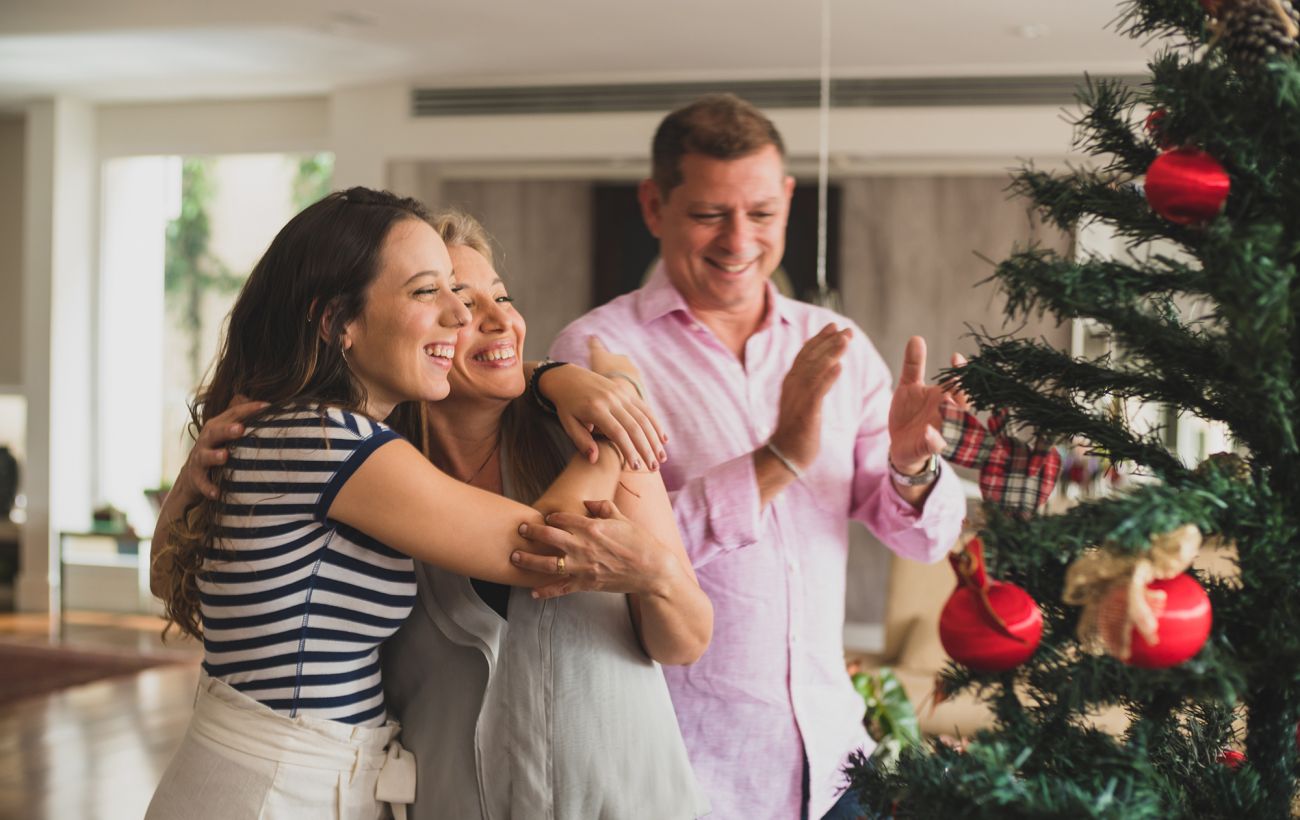 "З наступаючим", "бажаємо" та "передноворіччя": як правильно вітати, щоб не ганьбитися