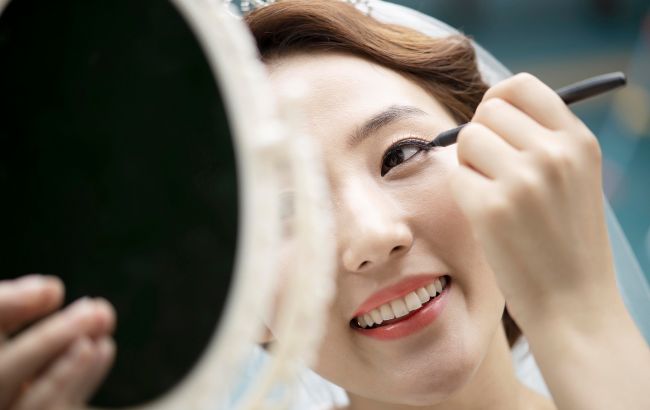 Дівчата виходять заміж самі за себе: чому дивний тренд з Японії знову набирає обертів