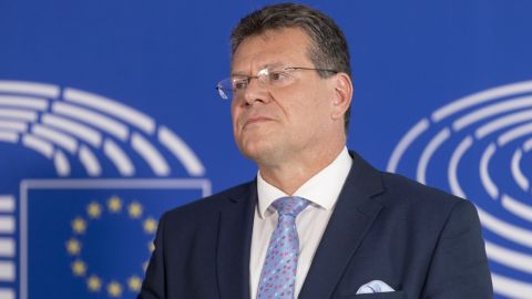 ЄС відповість на тарифи Трампа у два етапи, перші контрзаходи - вже 15 квітня