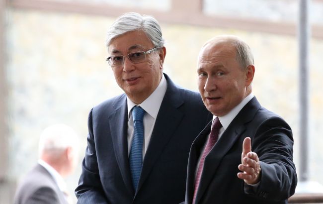 Президент Казахстану радить Путіну заморозити війну в Україні