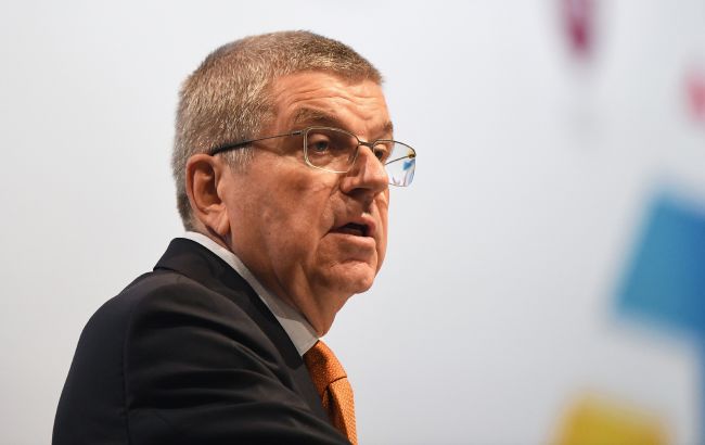 Глава МОК пожаловался на "вмешательство" политиков в вопрос участия россиян в Олимпиаде