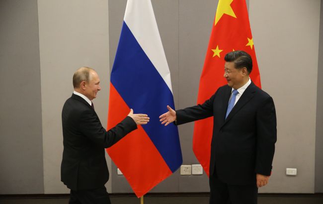Си Цзиньпинь прилетел в Москву. Названо время его встречи с Путиным