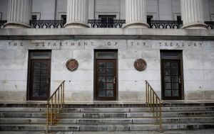 США ударили санкціями по "тіньовій банківській системі" Ірану